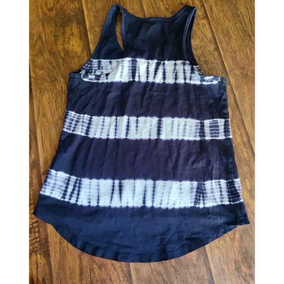 Lot Of 2 Shirts Tops Womens Size XS Universal Threads & No Boundaries Summer - Picture 2 of 14